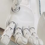 Chatbots vs atención humana ecommerce